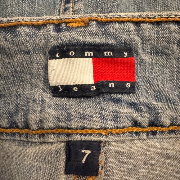 Vintage Y2K Tommy Hilfiger stone washed jean skirt. size small - Picture 5 of 8